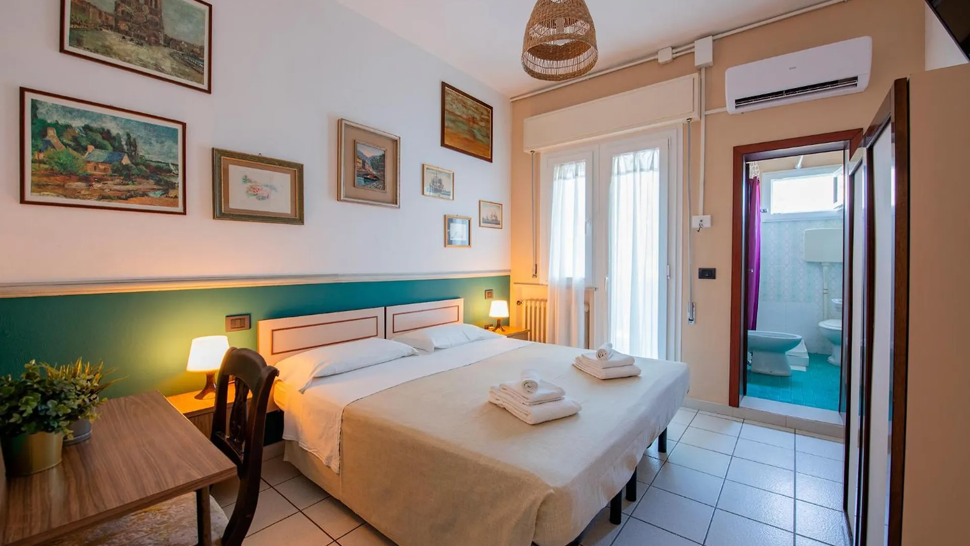 La Villa Cervia Guest house